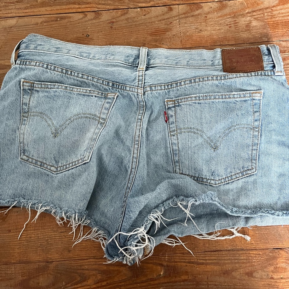 LEVI SHORTS 34